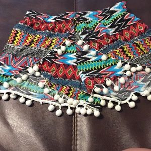 women’s shorts size large